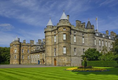 Holyroodhouse Sarayı, İngiltere 'nin Edinburgh şehrinde bulunan bir saraydır. Edinburgh UNESCO Dünya Mirası Alanıdır