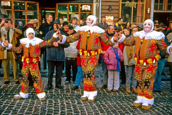 Binche België Gilles Maskers Dansen Het Stadsplein Van Carnaval Binche — Stockfoto