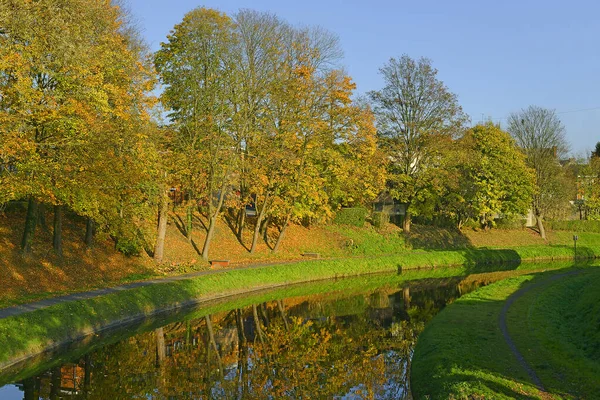 Herbst Auf Dem Historischen Canal Centre Belgien Unesco Weltkulturerbe — Stockfoto