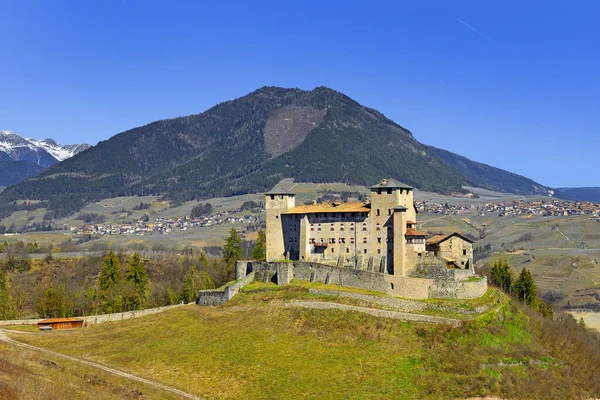 Antiguo Castillo Los Cles Los Alpes Italianos Cles Municipio Situado — Foto de Stock