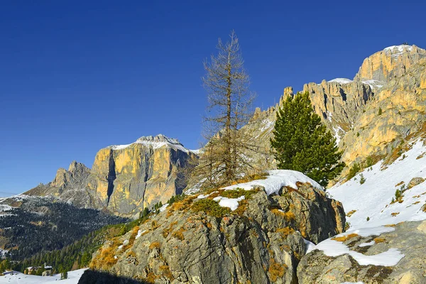 来自意大利南蒂罗尔多洛米蒂山脉南部 Gruppo Del Sella 的山区塞拉群 白云石是联合国教科文组织的世界遗产 — 图库照片