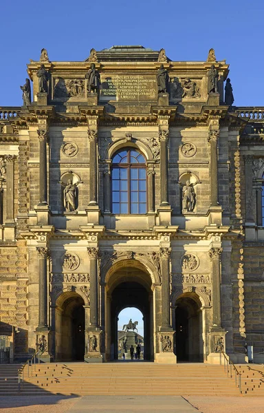 Drezno Niemcy Pałac Zwinger Lub Zamek Dreźnie Zbudowany Stylu Barokowym — Zdjęcie stockowe