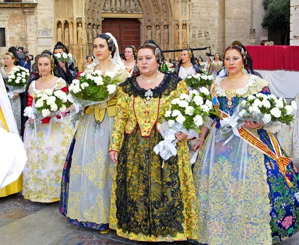 Okända Kvinnor Fallas Fest Största Festerna Spanien Där Folk Klär — Stockfoto