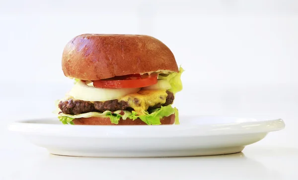 Grande cheeseburger — Fotografia de Stock