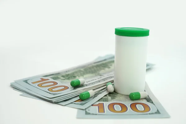 Orvosi tabletta és a dollárt. egészségügyi költségek. — Stock Fotó