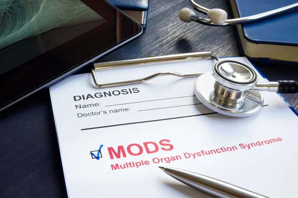 Diagnóstico MODS síndrome de disfunción orgánica múltiple y pluma. —  Fotos de Stock