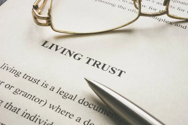 Info about Living trust and glasses on it. — Stock Fotó
