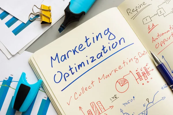 Marcas sobre optimización de marketing en el bloc de notas. — Foto de Stock