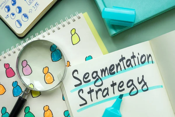 Rapport Sur Stratégie Segmentation Loupe — Photo