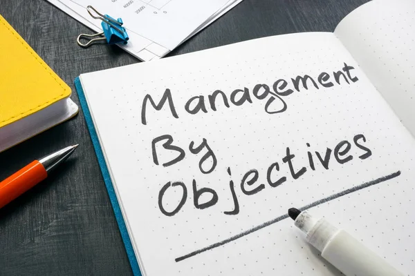 Management Objectives Mark Open Notepad — 图库照片