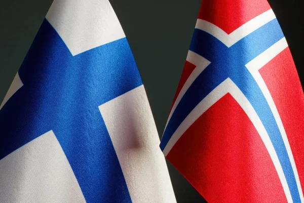 Розташування Прапорів Норвегії Фінляндії — стокове фото
