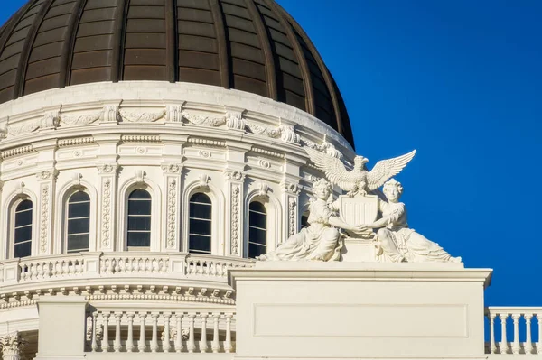 Capitol Dome Statue Sacramento California — Stock Photo, Image