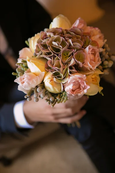 Hochzeitsstrauß, Blumen, Rosen, schöner Strauß — Stockfoto