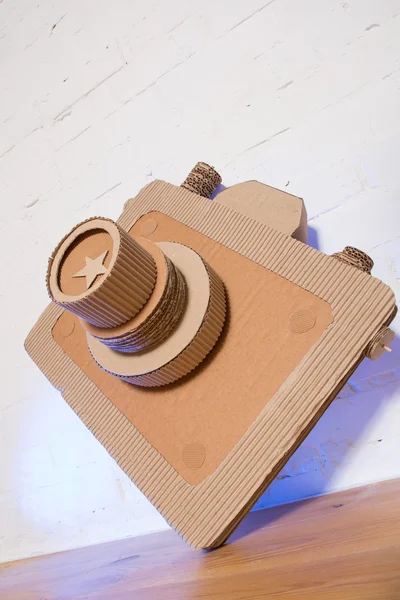 手工制作的纸板相机 — 图库照片