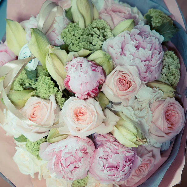 Buquê de casamento, flores, rosas, belo buquê — Fotografia de Stock