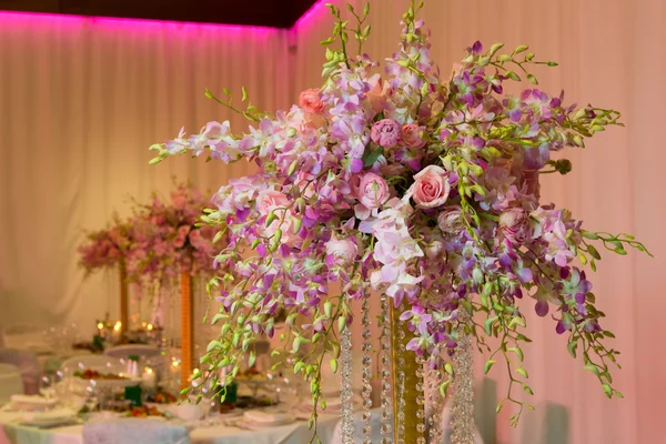 Dekoracje ślubne w kolorze różowym — Zdjęcie stockowe