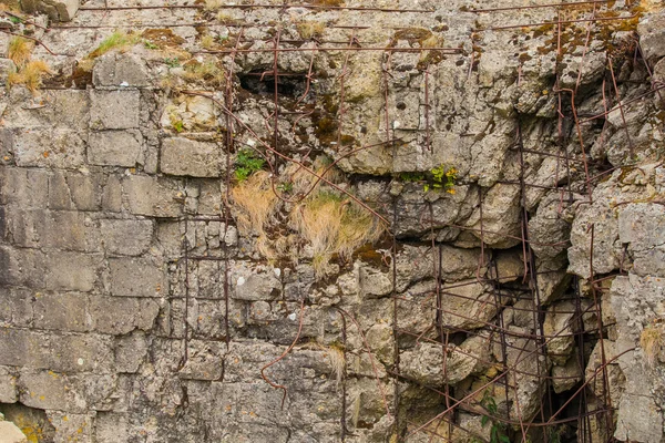 Antigo bunkers alemães quebrados da Muralha Atlântica em Pointe-Du-Hoc. Wes... — Fotografia de Stock