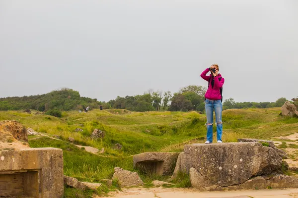 古い壊れたドイツのバンカーが pointe du hoc の大西洋の壁の。ウェス — ストック写真