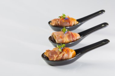 Deniz ürünleri aperatifler - Ziyafet çanak kaşık