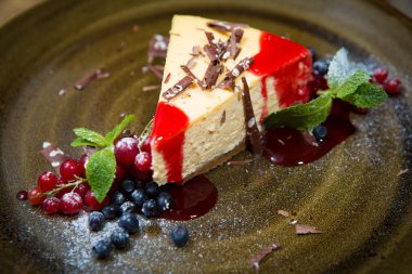 çilek soslu Cheesecake