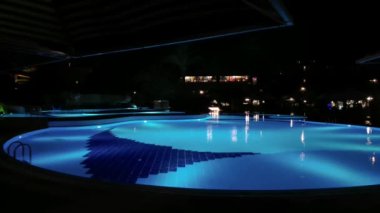 Gece Yüzme Havuzu