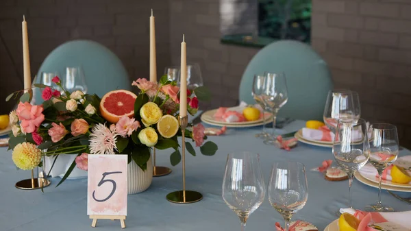 Wedding day event organization table setting decor — Stock Photo, Image