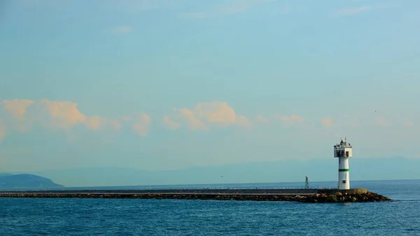 White lighthouse with view to Istanbul, Turkey — Stock Photo, Image