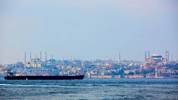 Oil tanker in Bosphorus with Old City in Background Hagia Sophia — Foto Stock