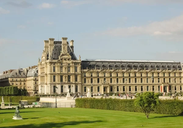 France, Paris - 17 juin 2011 : Jardin de Tuileries — Photo