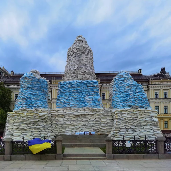 Kiev Oekraïne Mei 2022 Bedekt Monument Voor Prinses Olga Andreas — Stockfoto
