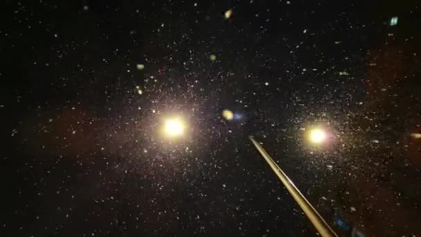 Hulló Háttérvilágítás Modern Utcai Lámpa Város Utcájában Éjjel Télen Hópelyhek — Stock videók