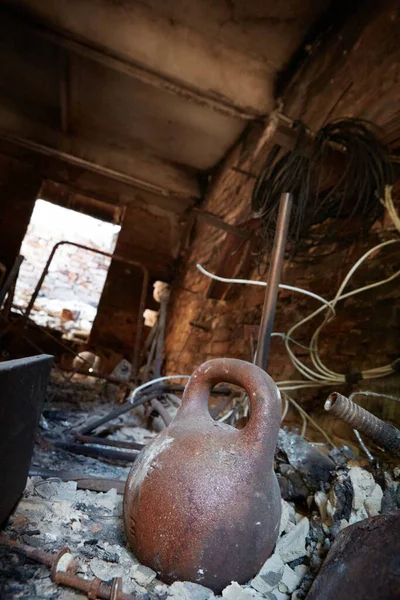 Εγκαταλελειμμένο Κτίριο Μετά Φωτιά Ρηχό Dof — Φωτογραφία Αρχείου