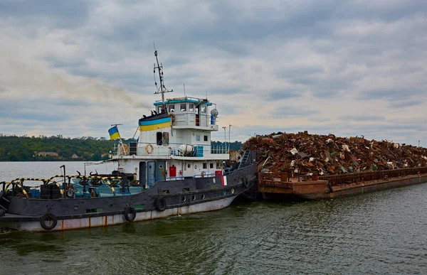 Transportation Industry Ship Barge Transports Scrap Metal Sand Gravel — Photo