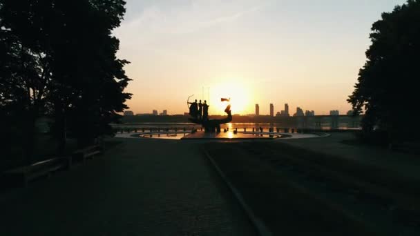 Monumento Aos Fundadores Kiev Nascer Sol Bela Paisagem Urbana Luz — Vídeo de Stock