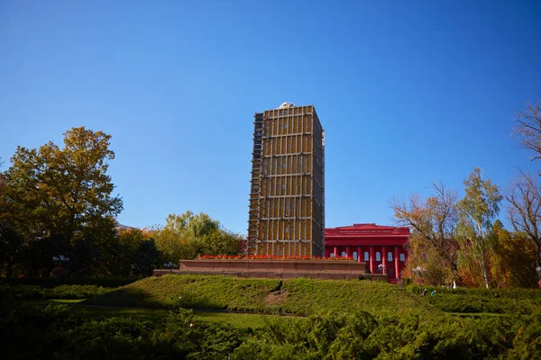 우크라이나 2022 기간에 공원에서 타라스 기념물 — 스톡 사진