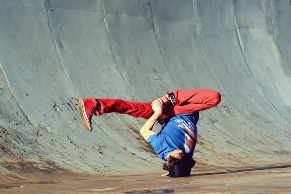 Breakdancer dans la rue — Photo