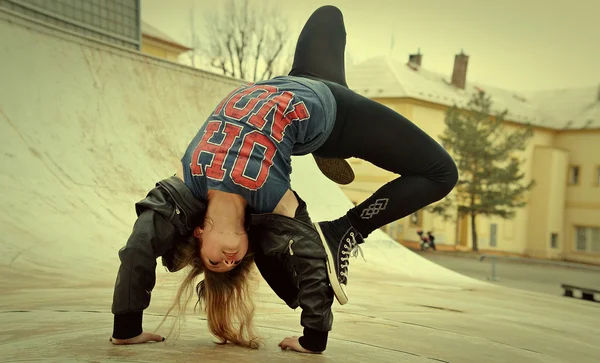 Menina breakdance — Fotografia de Stock