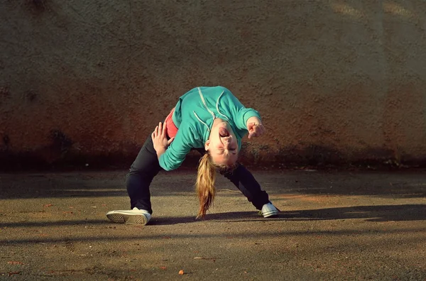 Menina breakdance — Fotografia de Stock