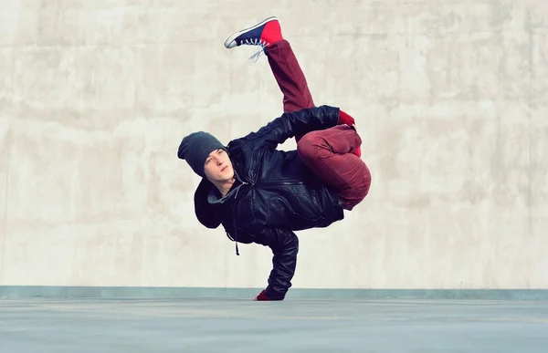 Breakdancer op straat — Stockfoto