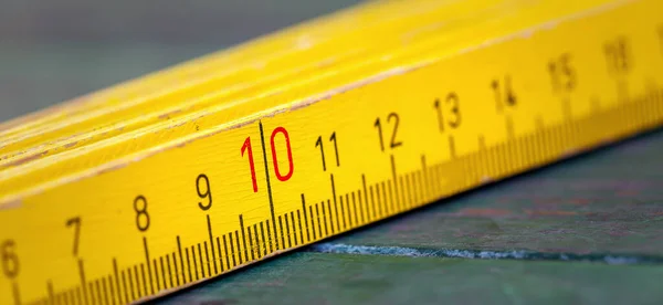 Banner Wooden Measuring Retro Folding Ruler Closeup Scale Numbers Work — Foto Stock