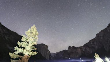 YOSEMITE Samanyolu Astro Zaman tüneli görünümü, Half Dome, El Capitan, BridalVeil Sonbaharı
