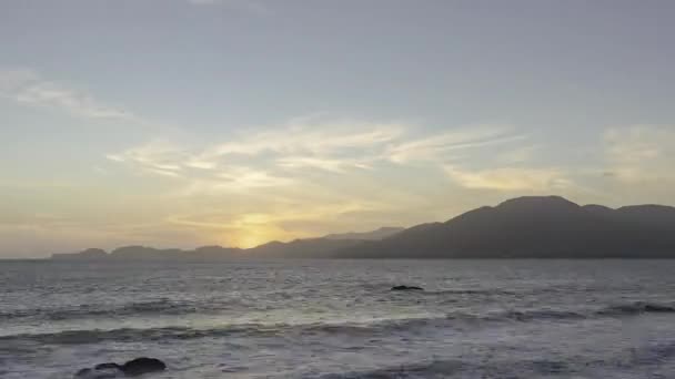 贝克海滩旧金山美丽的夕阳西下面对马林头角时间流逝 — 图库视频影像