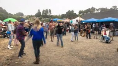 Dünyanın En Büyük Somon Barbeküsü Fort Bragg Kalabalığı Halkı Zaman Ayarı