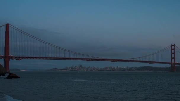 Golden Gate Bridge San Francisco Skyline Blue Hour Timelapsecalifornia Estados — Vídeo de stock