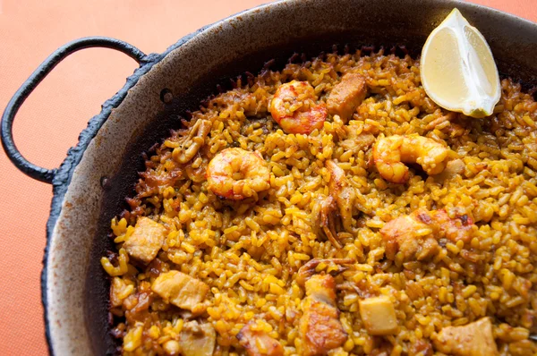 Paella.