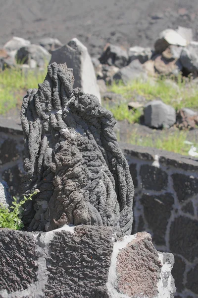 Fragmento de la rígida lava volcánica. Etna, Sicilia, Italia —  Fotos de Stock