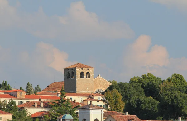 Belltower Katedra san giusto (cattedrale di san giusto). Trieste, Włochy — Zdjęcie stockowe