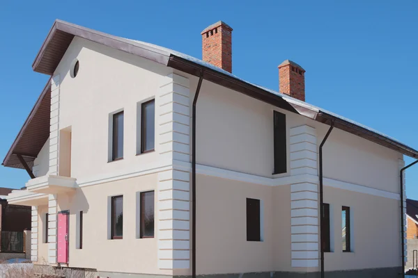 yeni değil kalabalık iki katlı yazlık