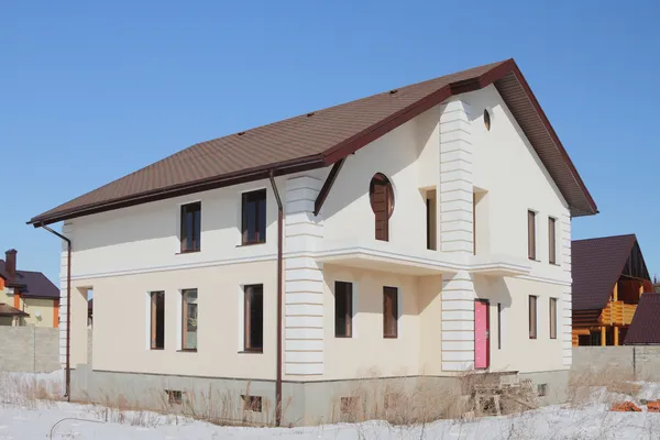 yeni değil kalabalık iki katlı yazlık