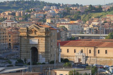 Pius'ın eski kapısı (porta pia). Ancona, İtalya